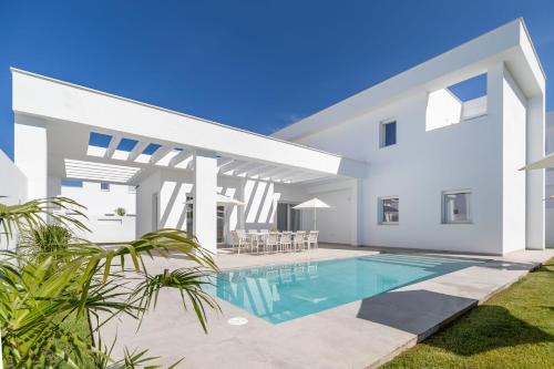 Poblado Sancti Petri Villa | Elena Sea Villa