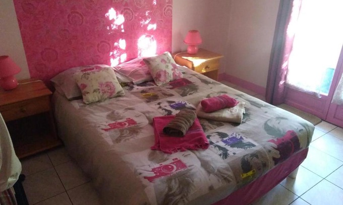 Salaunes Bed & Breakfast | elevage du plec
