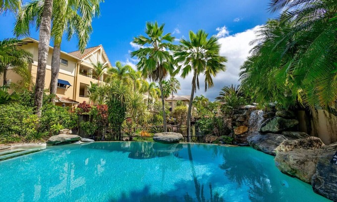 Cairns North Apartment | Elevated 2BR Modern Furnished Terrace Apt - Pool