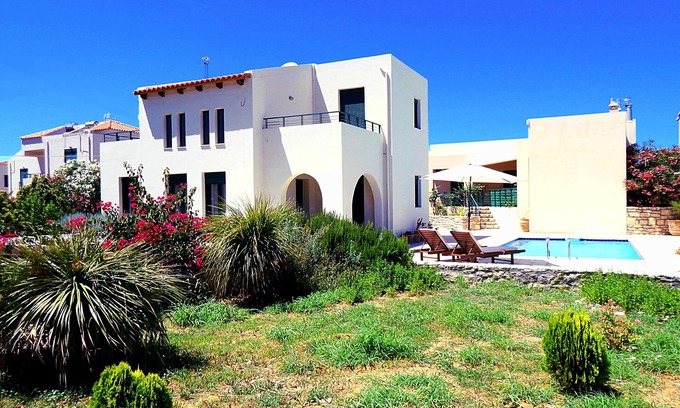 Asprouliani Villa | Elina Villes. Villa Anna