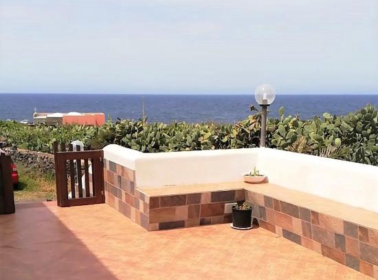Pantelleria Apartment | Elio&Mina - appartamento con vista mare