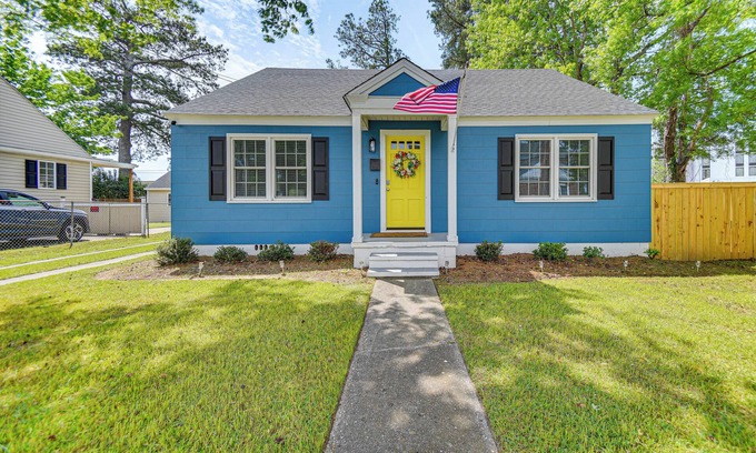 Elizabeth City Cottage | Elizabeth City Abode w/Fenced Yard, Near Downtown