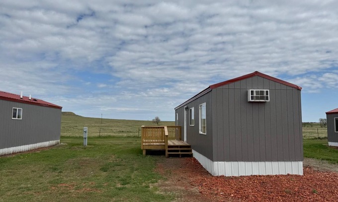 Belfield Cabin | Elkhorn Cabin Summary
