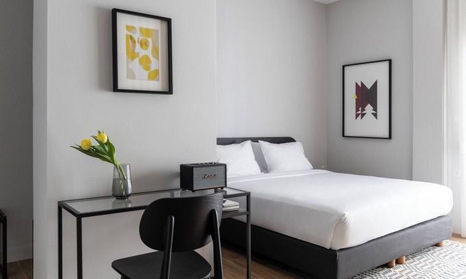 Petralona Apartment | Elliot Petralona, Athens