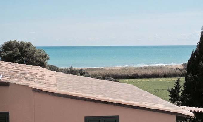 Noto Villa | ELORINA seaside vacation home in Noto Birri Eloro Vendicari Natural Reserve.