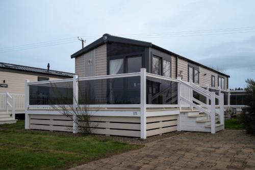 Port Seton Resort | ELVIS, King Of The Caravans, 6 Berth