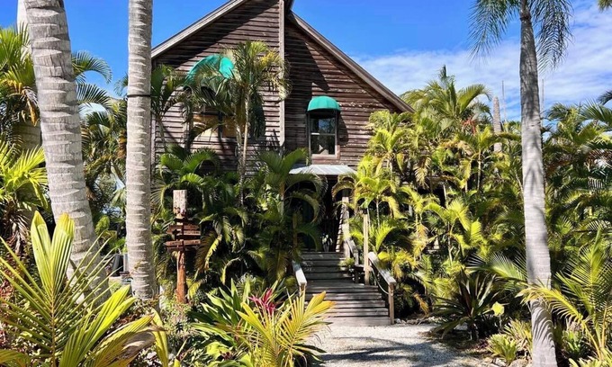Saint James City House | Emerald Palms Island Escape - 4 BR Tropical Oasis on Pine Island