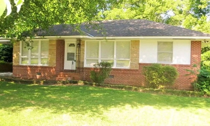 Columbus House | Emily · 13min to Ft Benning 1200 sq ft! Like Home