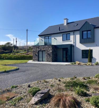 Goleen House | Emilys Garden 1