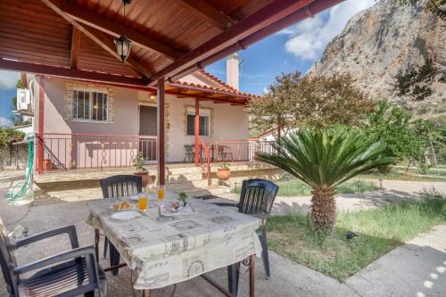 Kalavrita Villa | Emis house krioneri