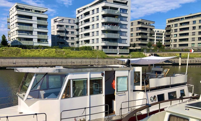 Kaiserlei Boat Rental | EMMA, the houseboat...