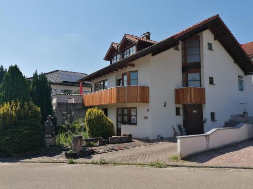 Tiefenbronn Apartment | Emmaus