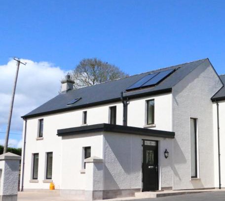 Emyvale Apartment | Emy Lake Apartment - near Castle Leslie, Glaslough