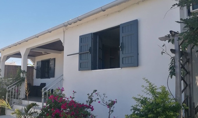 Saint-Louis Villa | En Famille Dans le Sud, à 20mn des Plages de Saint Pierre et de L'étang Salé