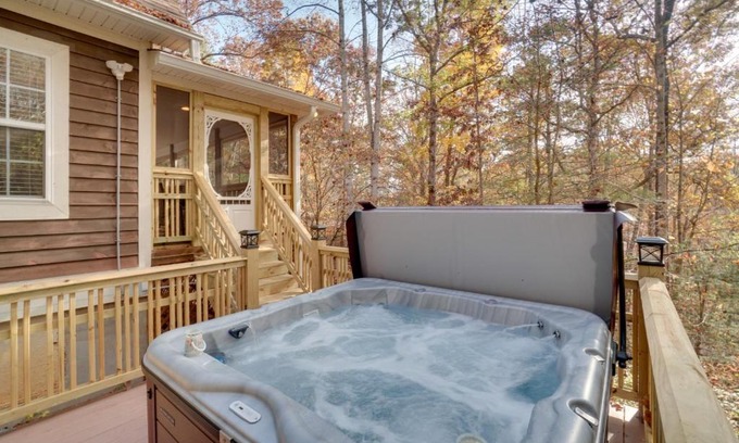 Hiawassee House | Enchanted Forest Cottage with Hot Tub!