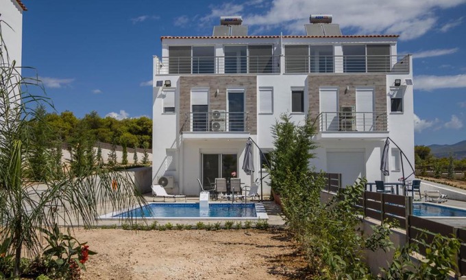 Isthmia Villa | Enchanted Sunlit Villa Retreat