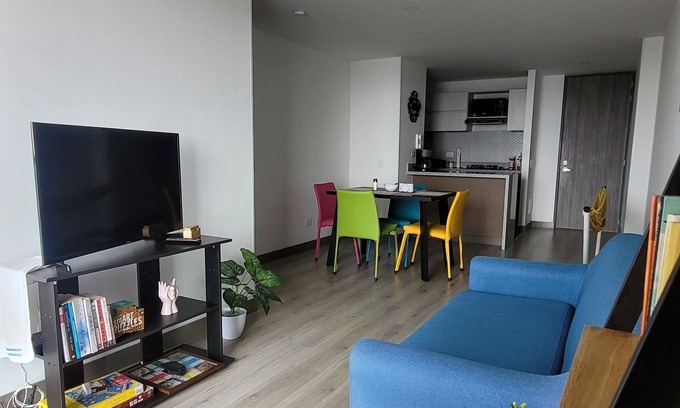 El Liston Apartment | Enchanting 2-bedroom apartment with WiFi in Bogotá