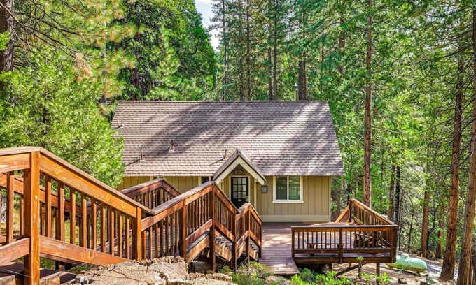 Cold Springs Cabin | Enchanting 3-bedroom cabin in Cold Springs