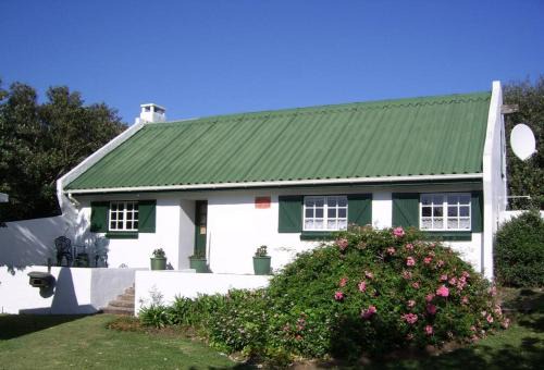 Kayserʼs Beach House | Enchanting cottage, Little Arniston Kaysers Beach