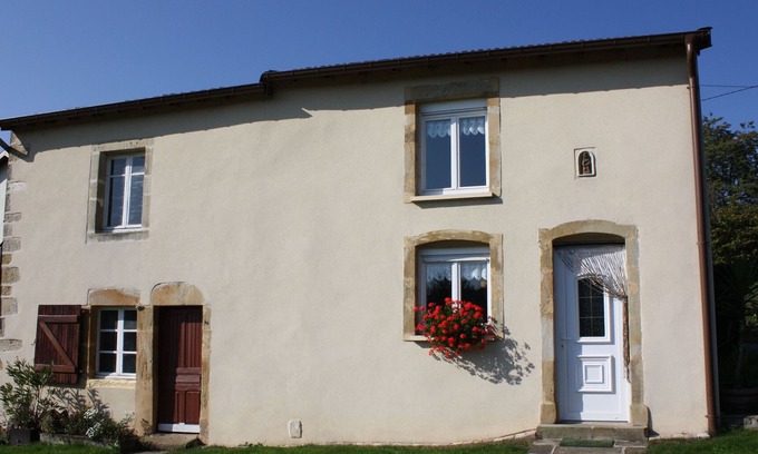 Saint-Ouen-les-Parey Cottage | Enchanting 2-Bedroom Cottage, Garden, Near Neufchâteau & Vittel