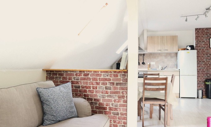 Zeulenroda Apartment | Englischer Stil, Romantisch und Gemütlich mit Kamin, Beste Lage, Erholung Pur!