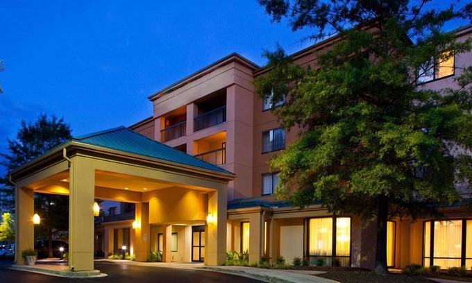 Crestline Heights House | Enjoy a Hassle-Free and Suiting Stay! Pet-Friendly Property, Free Parking