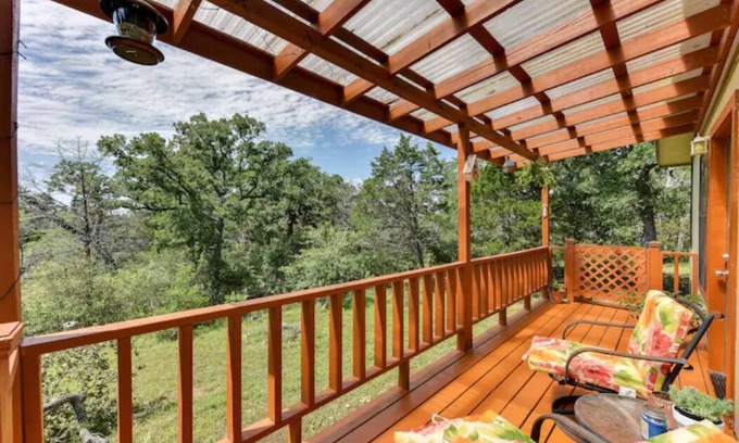 Wyldwood Cottage | Enjoy Austin and bring your pets! Relax and unwind after the Austin good times