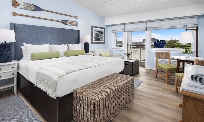 Silver Beach Hotel | Enjoy Comfort and Convenience on your Vacation! FREE Parking, Indoor Pool!
