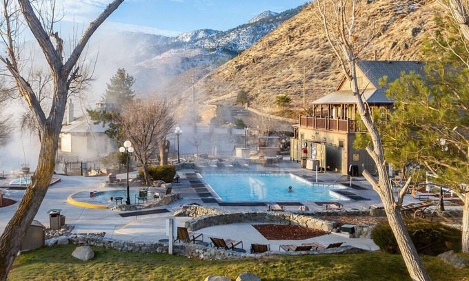 Genoa Resort | Enjoy Independence Day at Lake Tahoe, Hiking and Hot Spring