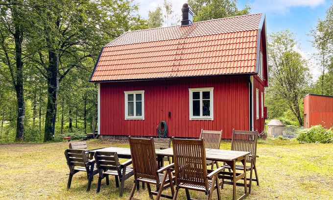 Oskarstrom House | Enjoy peace and quiet in a quiet environment and near several lakes.