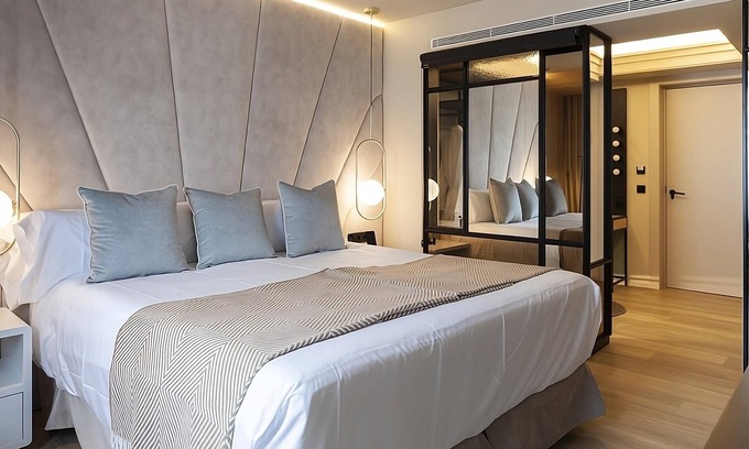 Sant Nicolau Hotel | Enjoy Picturesque Views! 3 Relaxing Accommodations, Pets Allowed!