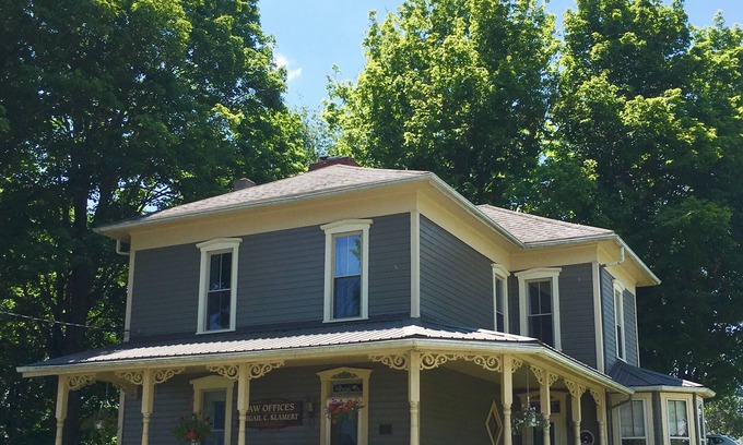 Deersville House | Enjoy Tappan Lake in 1860’s Victorian Home in quaint Deersville