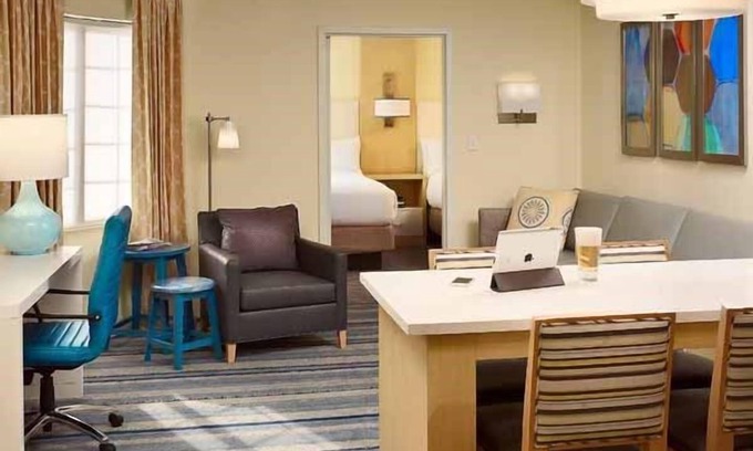 Andover Hotel | Ensuring a Very Comfortable & Memorable Stay! Free Breakfast, Pet-Friendly, Pool
