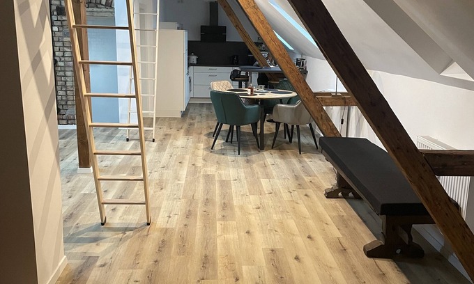 Alzey Apartment | Entdecke das Perfekte Zuhause Luxuriöse und Moderne Dachgeschosswohnung