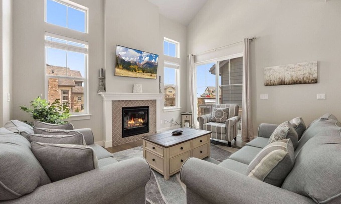 Loveland House | Entertainment Oasis>1st-floor Master>Mountain View