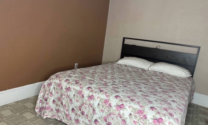 Welland Apartment | Entire 2 Bedroom Cozy Stay Near Niagara Falls