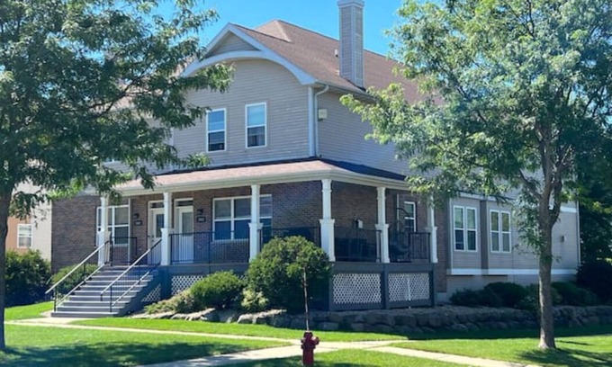 Sun Prairie House | Entire 3 Bedroom with Fireplace - sleeps 12