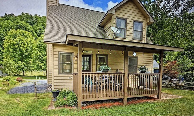 Maggie Valley House | Entire cabin in Maggie Valley