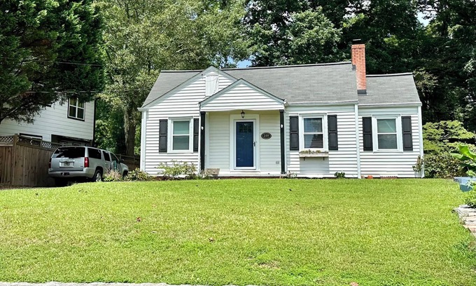 Marietta House | Entire home, charming 3-2 near the Marietta square!