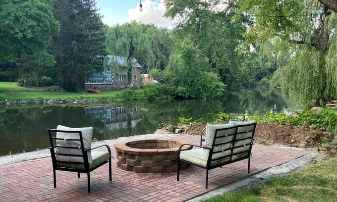 Califon House | Entire House on the River