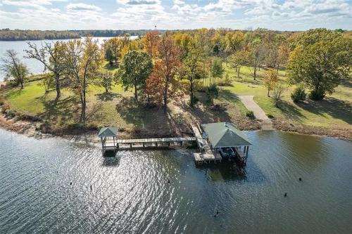 Alba House | Entire lake house at Lake Fork with private bay, boat ramp, fishing light & 8 acres land