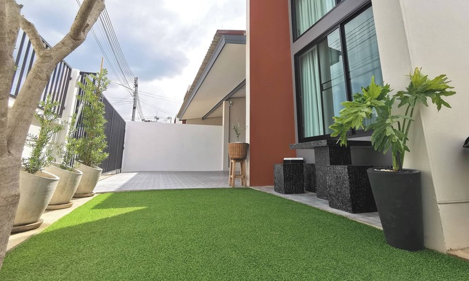 Kanchanaburi House | EntireHome 180m2 10 mins to RiverKwaeBridge Old City