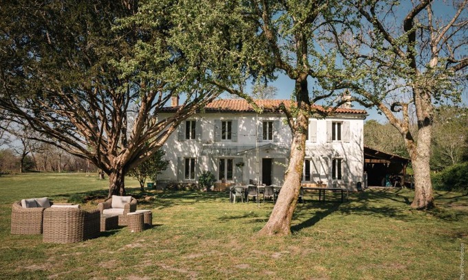 Hostens House | Entre Chênes et Pins - Gîte de groupe 3 étoiles