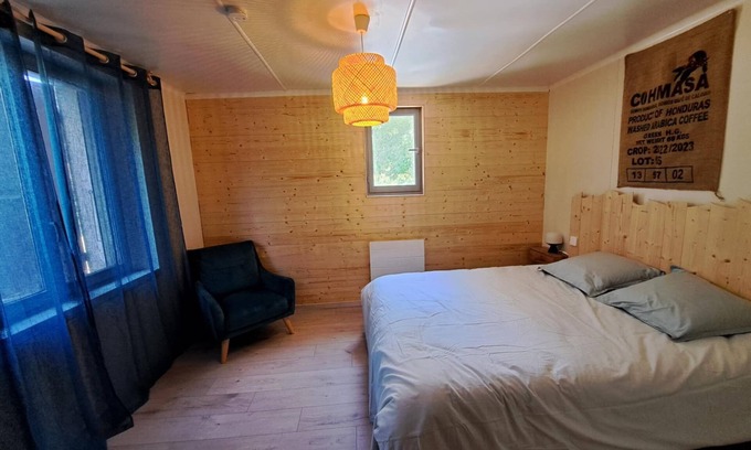 Pontaix House | Envie de nature-Family home on garden level.
