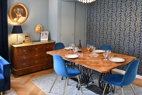 Old Town Apartment | Envole moi vers la lune - 4 guests - 2 BR - City