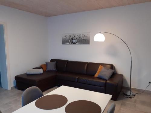 Steindamm Apartment | Erdgeschoss-Appartement mit Seeblick