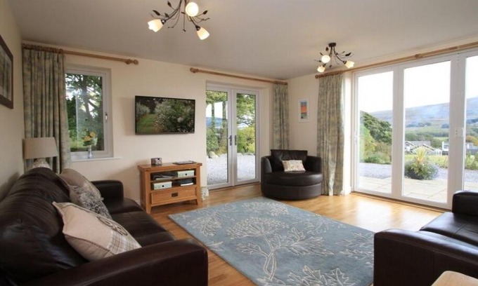 Threlkeld House | Eribel Cottage