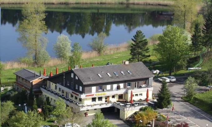 Forst-Langenbuhl Hotel | Erlebnisland Grizzlybär