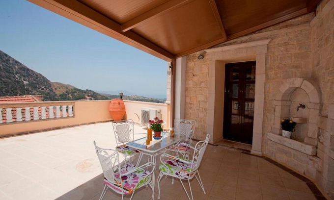 Argyroupoli Villa | Erontas