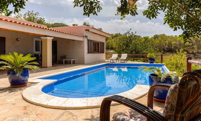 Sant Agusti des Vedra Cottage | CASA BERRY